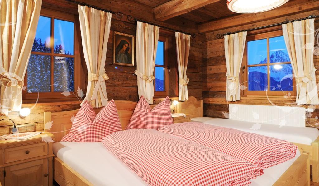 Glinzhof Mountain Natur Resort Agriturismo San Candido Room photo