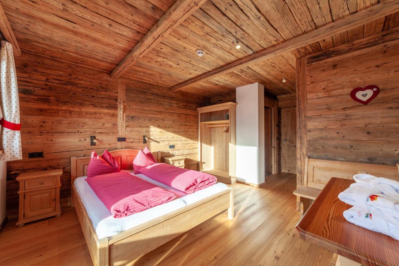 Glinzhof Mountain Natur Resort Agriturismo San Candido Exterior photo