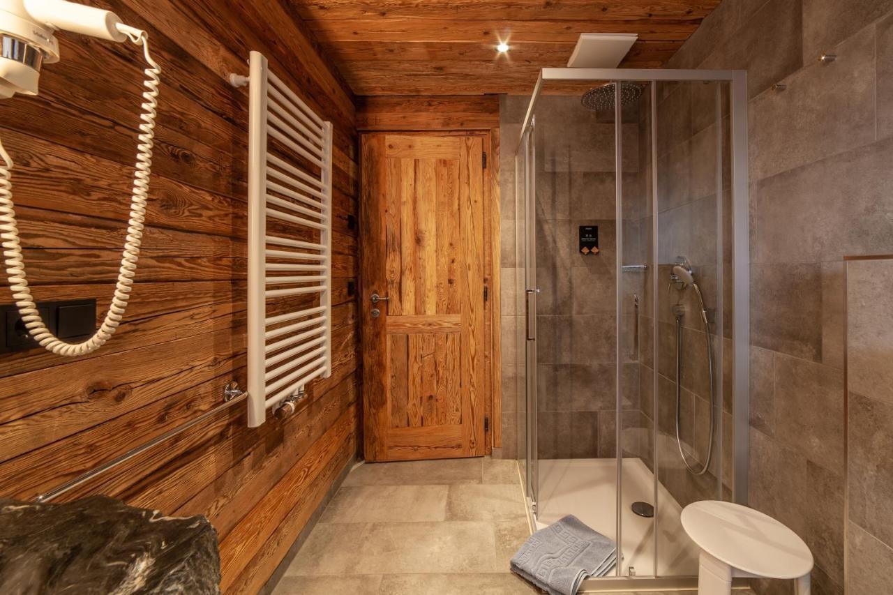 Glinzhof Mountain Natur Resort Agriturismo San Candido Exterior photo