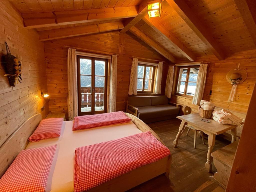 Glinzhof Mountain Natur Resort Agriturismo San Candido Exterior photo